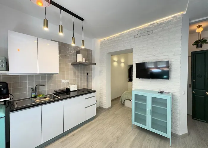 Iyourbasics Lovely Studio Hinestrosa 23 Free Wifi&Ac